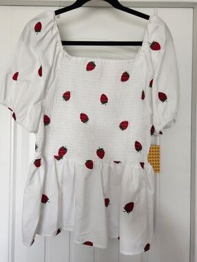 Plus-size White Strawberry Print Smocked Peplum Top